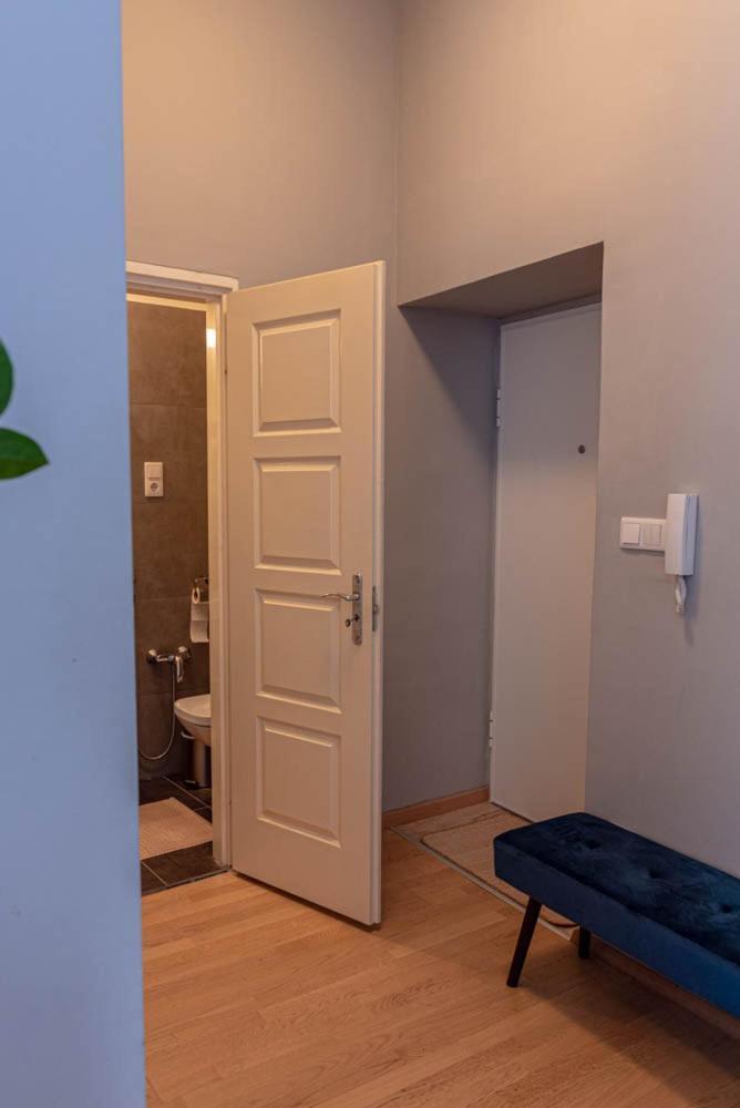 Maria Topfive With Free Private Parking Apartman Budapest Kültér fotó