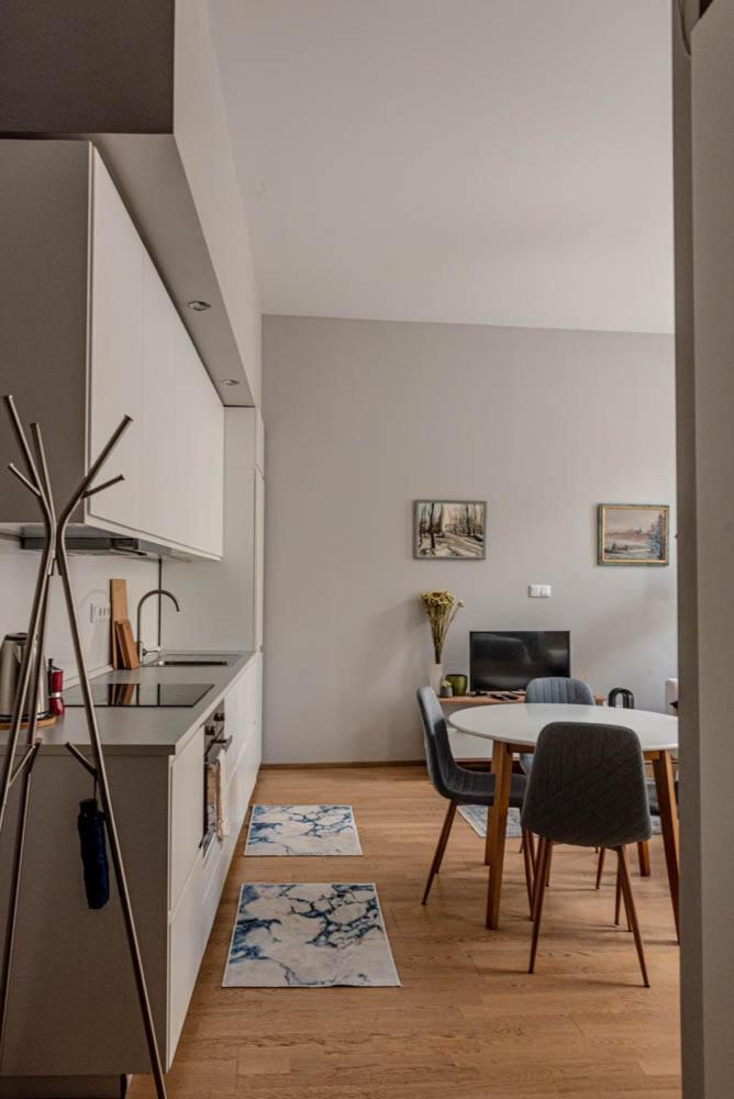 Maria Topfive With Free Private Parking Apartman Budapest Kültér fotó