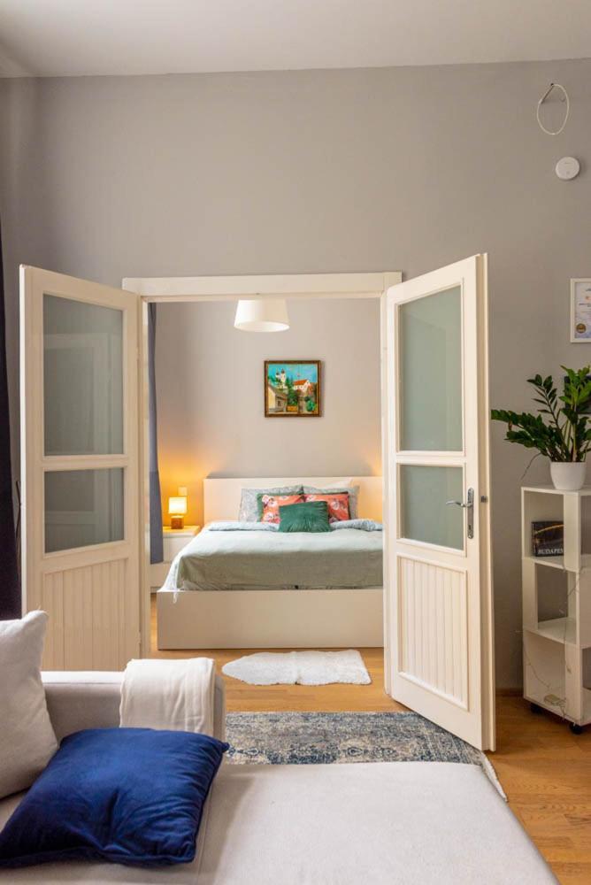 Maria Topfive With Free Private Parking Apartman Budapest Kültér fotó