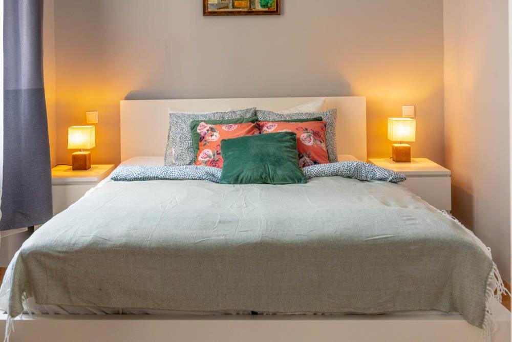 Maria Topfive With Free Private Parking Apartman Budapest Kültér fotó